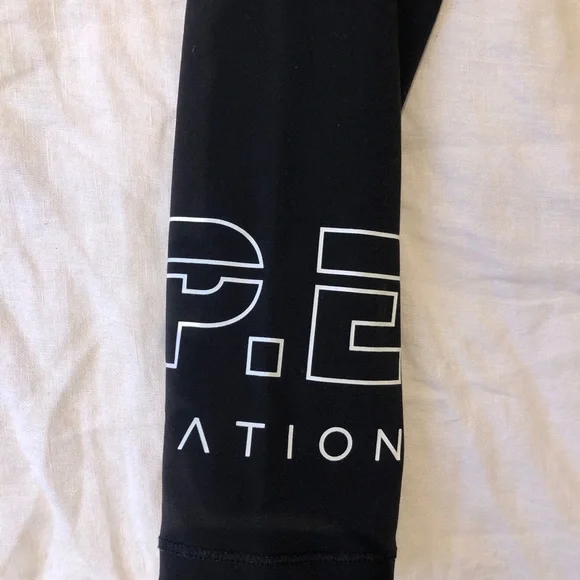 PE NATION x H&M activewear leggings - Picture 4 of 5